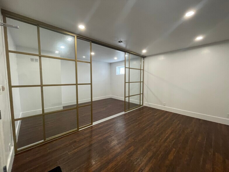 More Photos Of 715-717 Queen St E, Toronto Storefront Retail Office For Lease