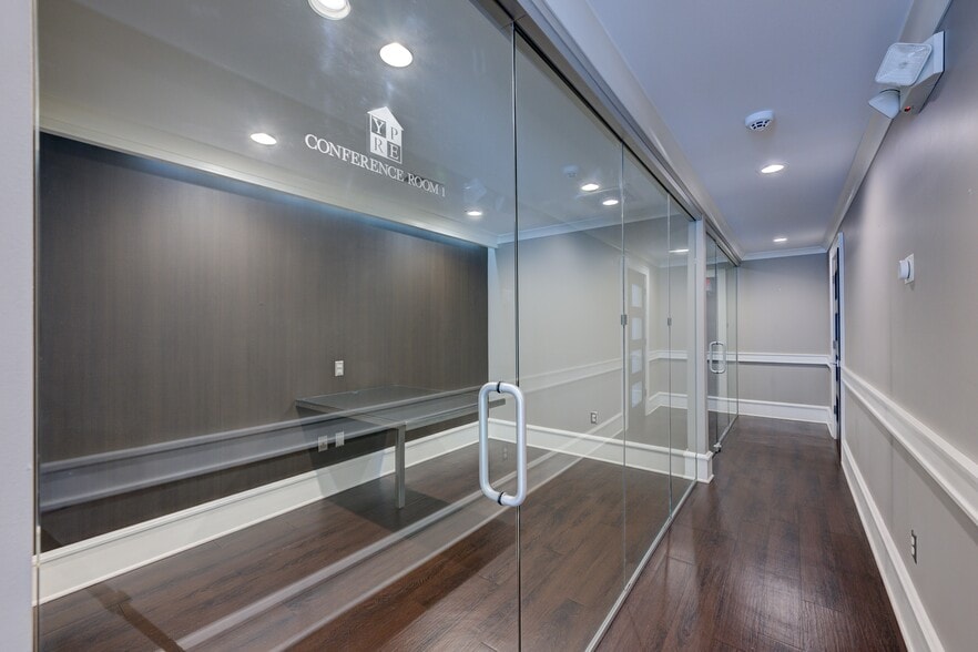 More Photos Of 1608 Taylor St, Columbia Freestanding For Lease