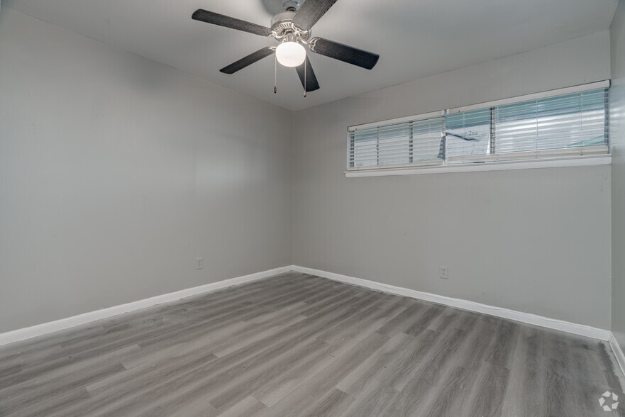 More Photos Of 3299 S Polk St, Dallas Apartments For Sale