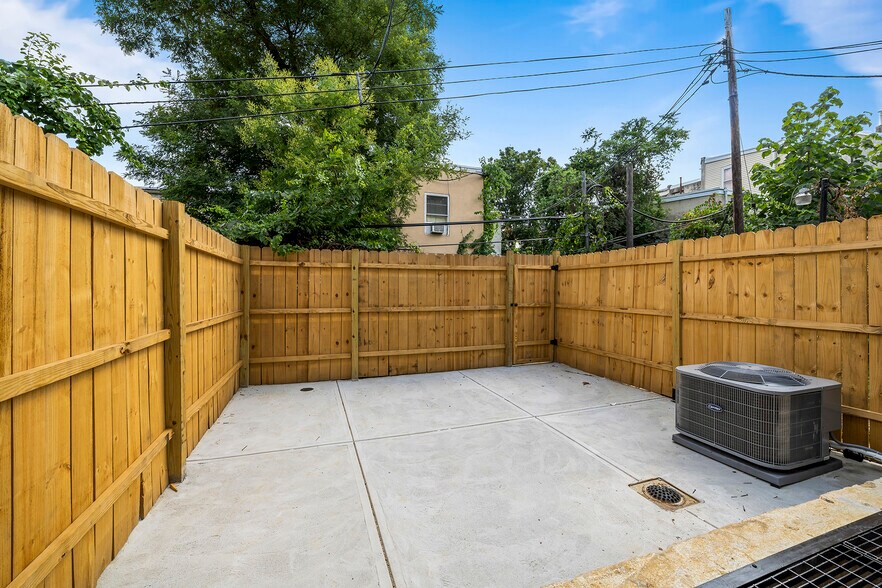 More Photos Of 1934 W Diamond St, Philadelphia Apartments For Sale