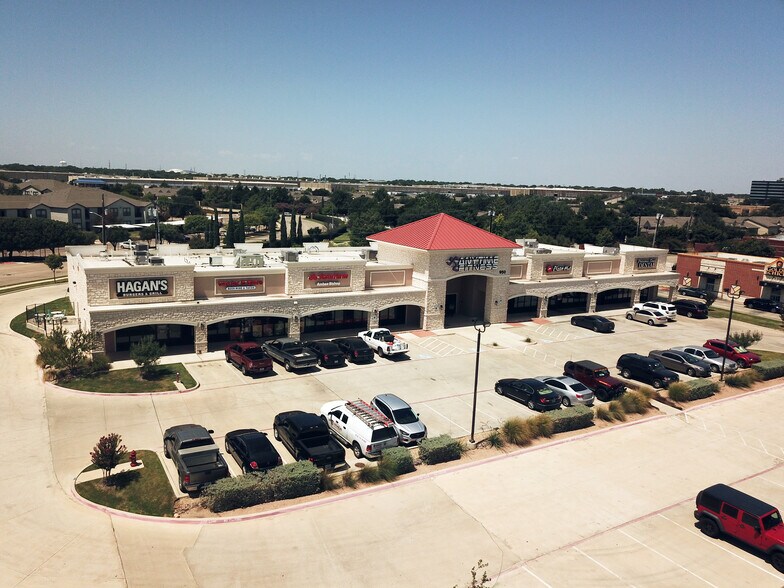 More Photos Of 950 S Carrier Pky, Grand Prairie Storefront For Sale