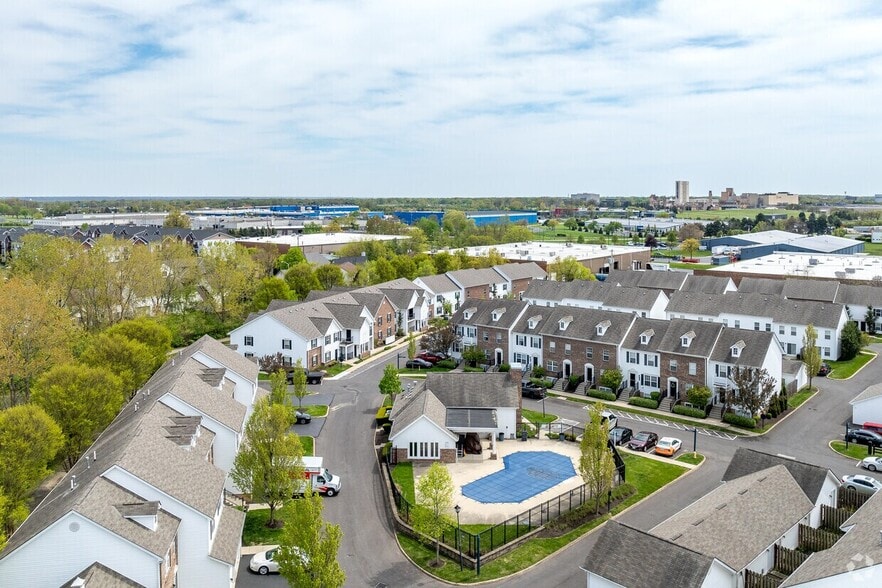 More Photos Of 7500 Sancus Blvd, Worthington Apartments For Sale