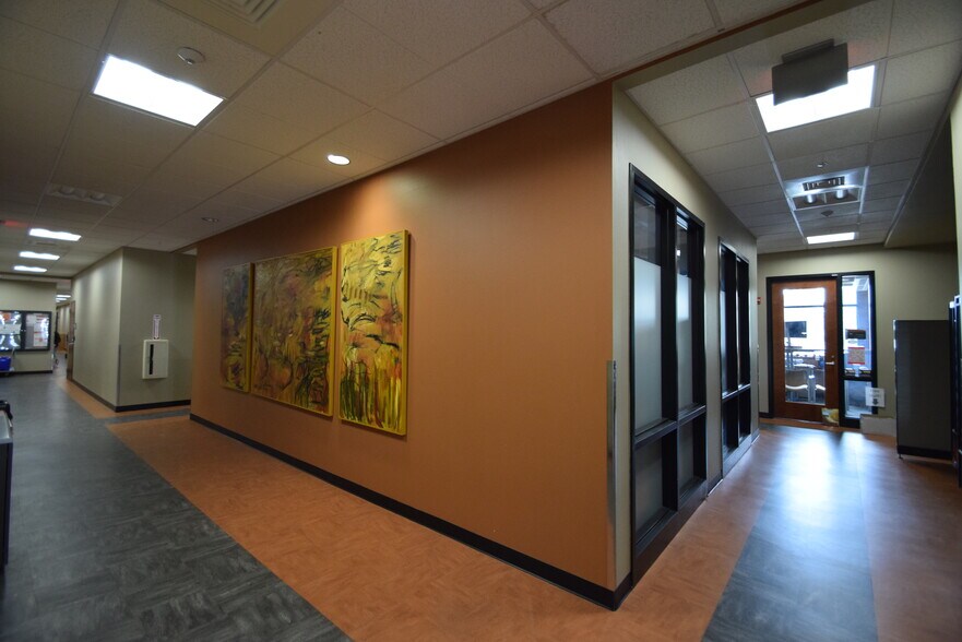 More Photos Of 650 SW Columbia St, Bend Medical For Sale