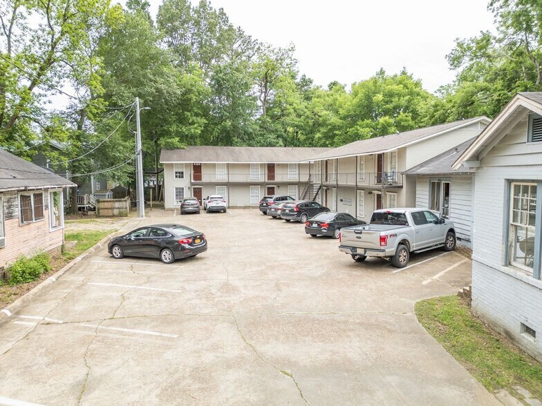 More Photos Of 522 & 524 University Dr, Starkville Apartments For Sale