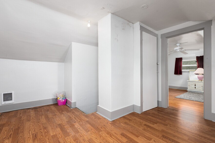 More Photos Of 3606 S 12th St, Tacoma Freestanding For Sale