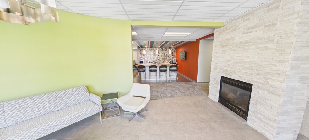More Photos Of 34 N Bennett St, Geneva Office For Lease