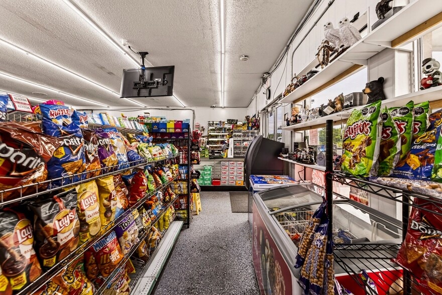 More Photos Of 6118 W Jim Bilton Blvd, Saint George Convenience Store For Sale