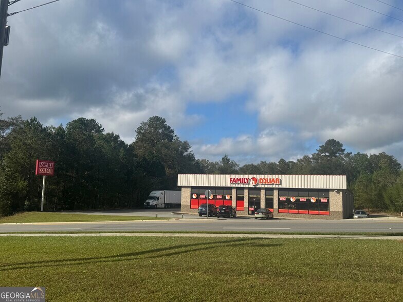 More Photos Of 921 Hillcrest Pky, Dublin Freestanding For Sale