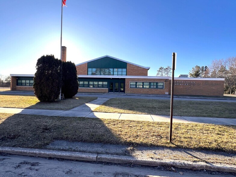 More Photos Of 610 Cuyler St, Cheboygan Lodge Meeting Hall For Lease