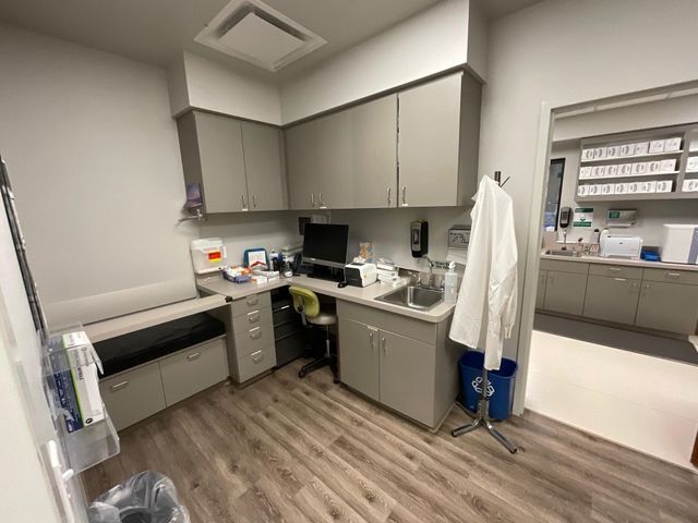 More Photos Of 1879 Williams Hwy, Grants Pass Medical For Sale