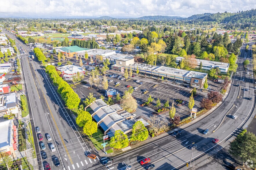 More Photos Of 100-400 E Burnside Rd, Gresham Unknown For Lease