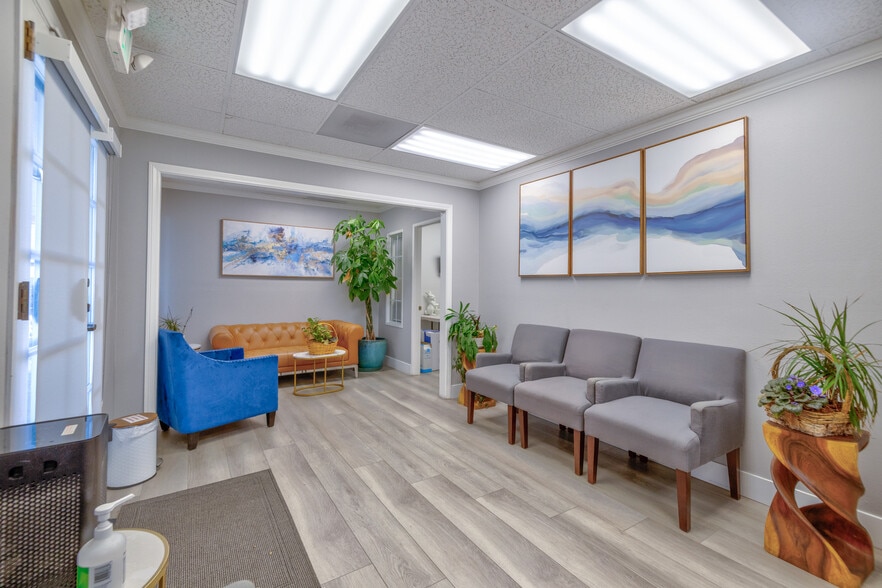 More Photos Of 16336 Whittier Blvd, Whittier Medical For Sale