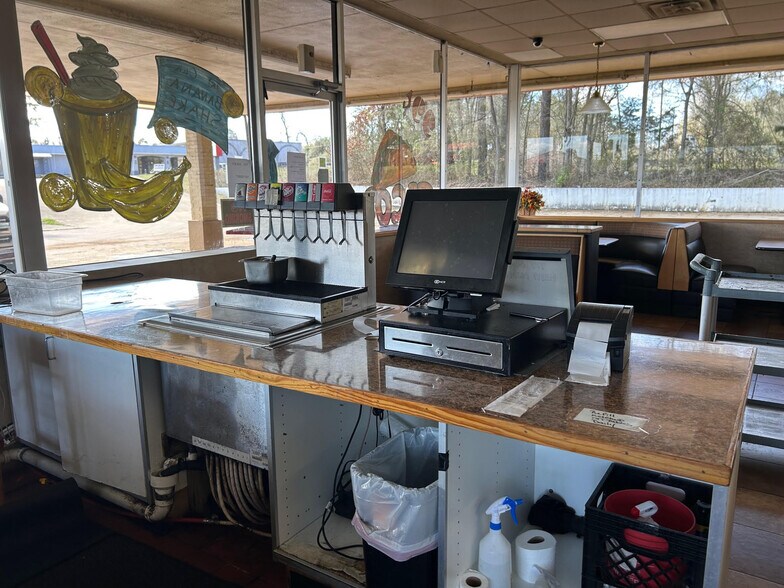 More Photos Of 1010 State Highway 21 W, San Augustine Fast Food For Sale