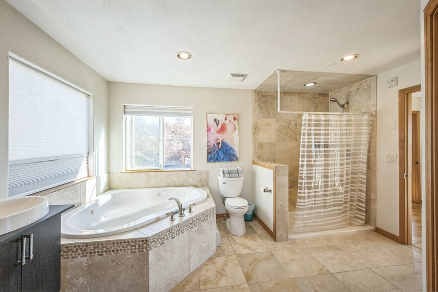 More Photos Of 5380 N Lariat Dr, Castle Rock Specialty For Sale