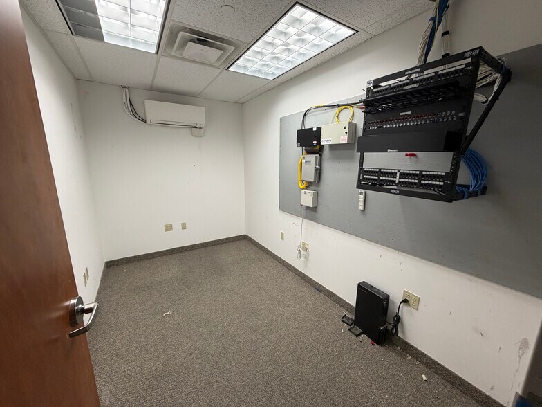 More Photos Of 3143 William Penn Hwy, Easton General Retail For Lease