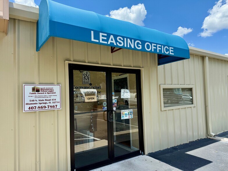 More Photos Of 540 N State Road 434, Altamonte Springs Self Storage For Lease