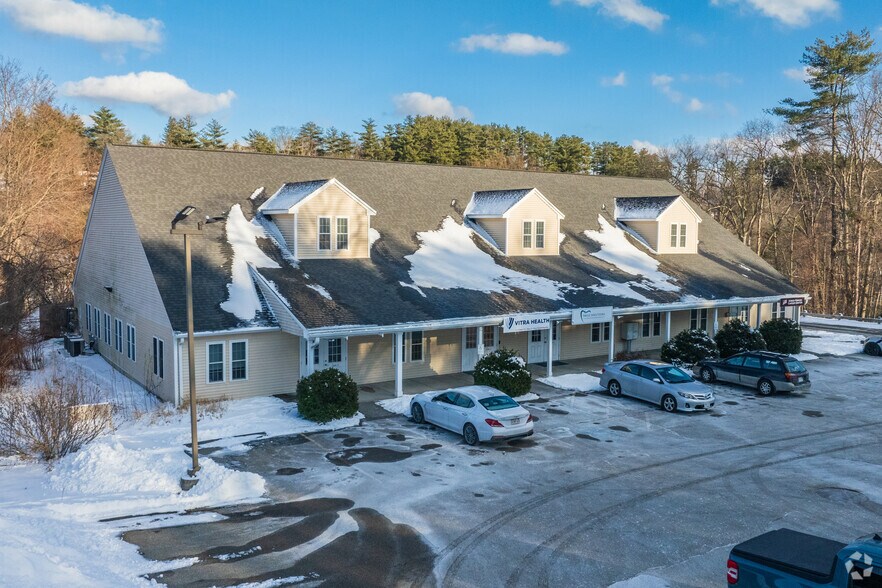 Primary Photo Of 128 Main St, Sturbridge Medical For Lease
