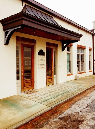 More Photos Of 11 N Irvine St, Greenville Office For Lease
