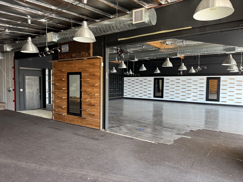 More Photos Of 13161-13245 Harbor Blvd, Garden Grove Restaurant For Lease