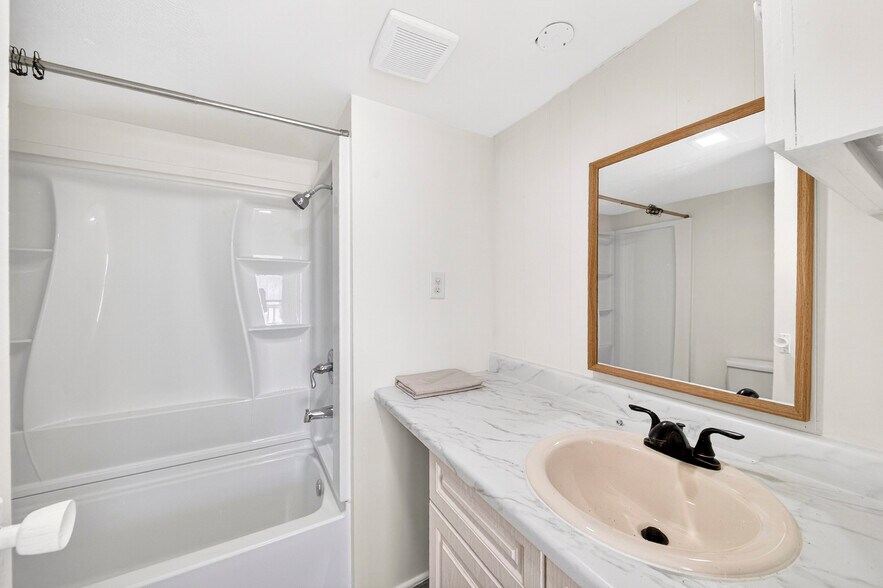 More Photos Of 11398 B Bartlett Ave, Adelanto Manufactured Housing Mobile Home Park For Sale