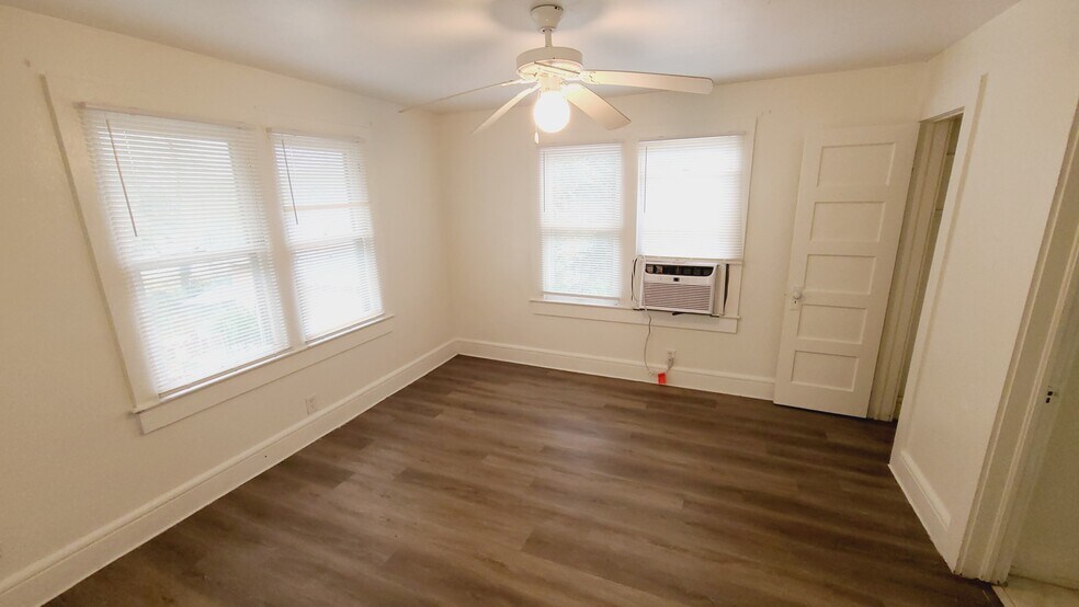 More Photos Of 308 Adeline St, Daytona Beach Apartments For Sale