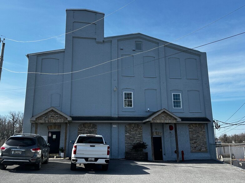More Photos Of 133 S Burhans Blvd, Hagerstown Warehouse For Sale