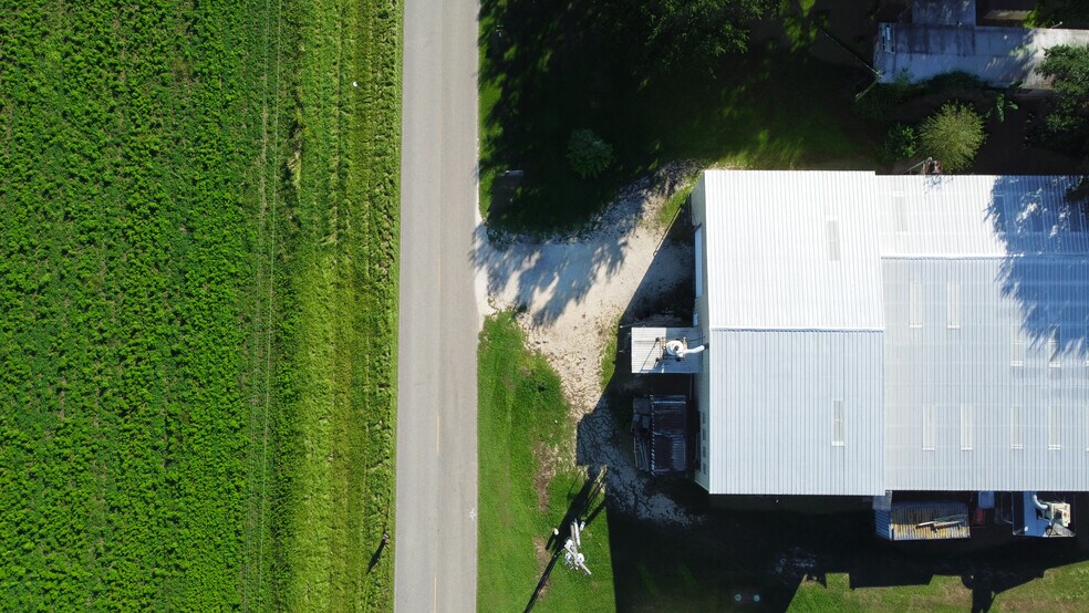 More Photos Of 7800 County Road 24, Fairhope Showroom For Sale