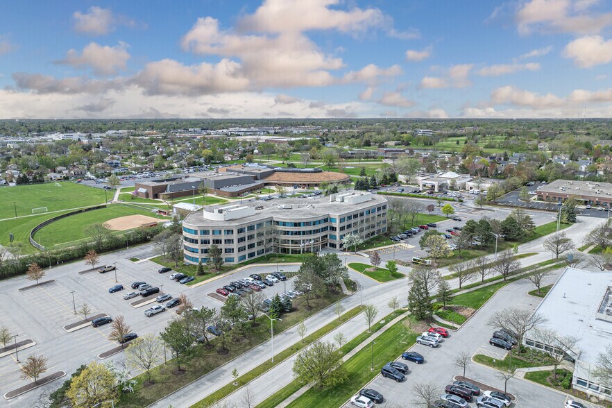 More Photos Of 601 Oakmont Ln, Westmont Office For Sale