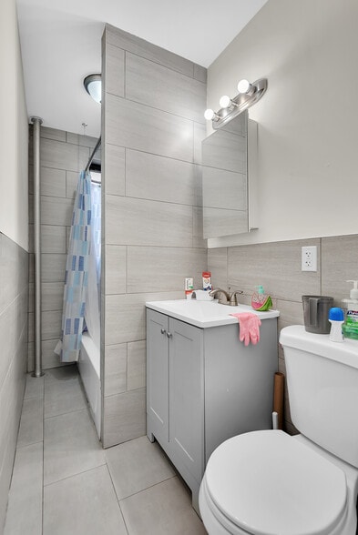 More Photos Of 4111 28th Ave, Astoria Multifamily For Sale