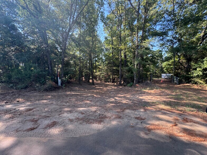 More Photos Of 627 N Hwy 287, Elkhart Land For Sale
