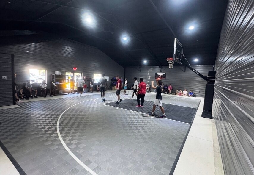 More Photos Of 2635 Campbellsville Rd, Greensburg Sports And Entertainment For Sale