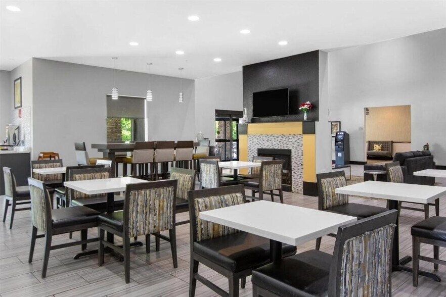 More Photos Of 13600 Hartman Ln, Walker Hotel For Sale