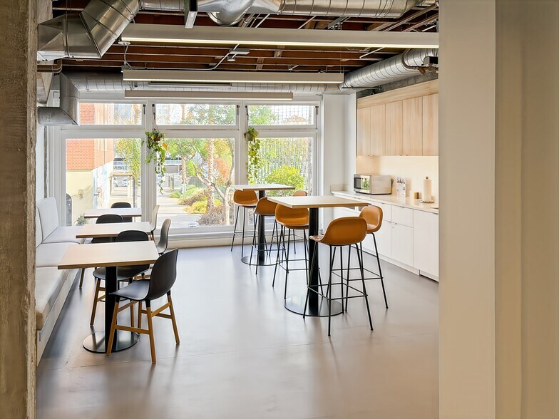 More Photos Of 325 S 1st St, San Jose Coworking Space