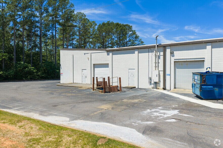More Photos Of 1301-1395 W Fort Williams St, Sylacauga Supermarket For Sale