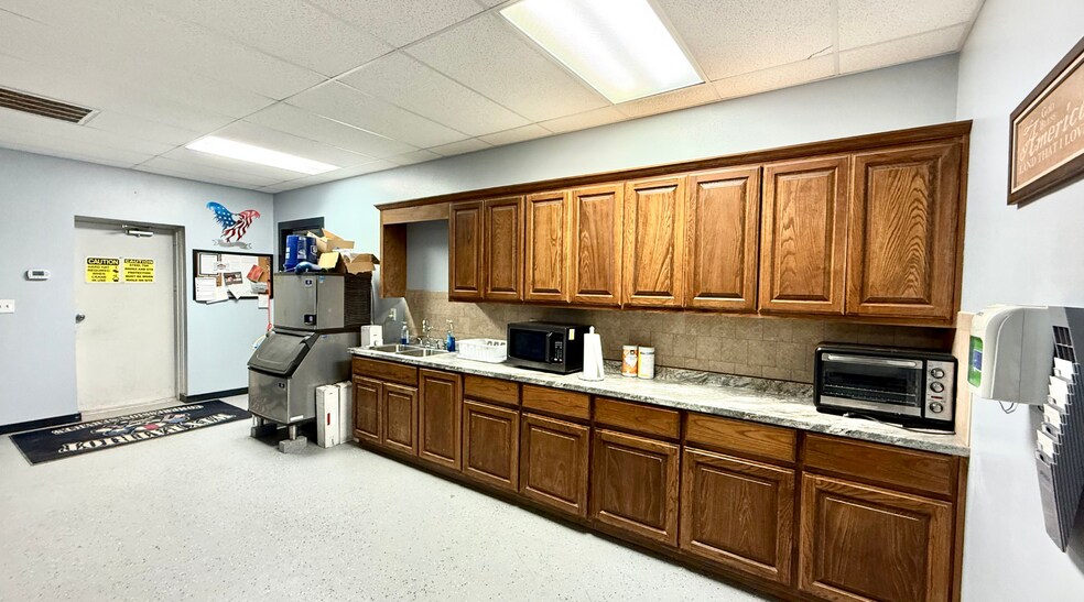 More Photos Of 14625 N Hollyhock Ave, Gardendale Warehouse For Sale