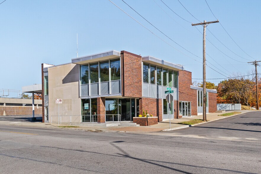 More Photos Of 6145 Troost Ave, Kansas City General Retail For Sale
