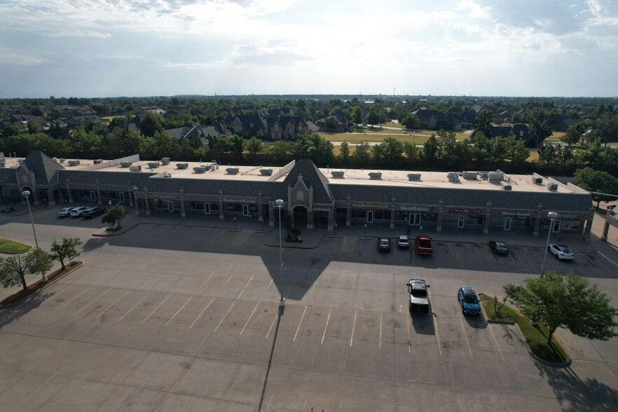 More Photos Of 10600 S Pennsylvania Ave, Oklahoma City General Retail For Lease