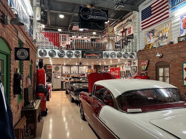 More Photos Of 9181 Commerce Center Cir, Highlands Ranch Self Storage For Sale