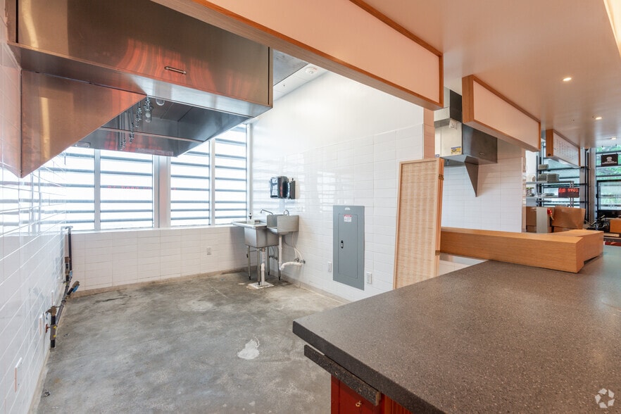 More Photos Of 955 Alton Rd, Miami Beach Restaurant For Lease