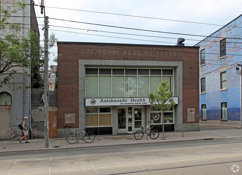 More Photos Of 225 Queen St E, Toronto Storefront For Lease