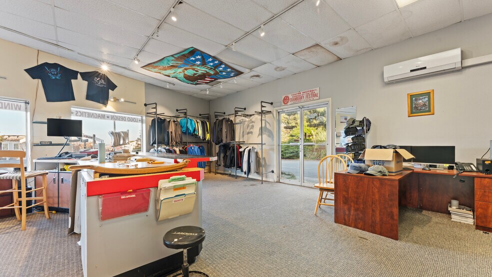 More Photos Of 240 Hwy 101, Bandon Freestanding For Sale