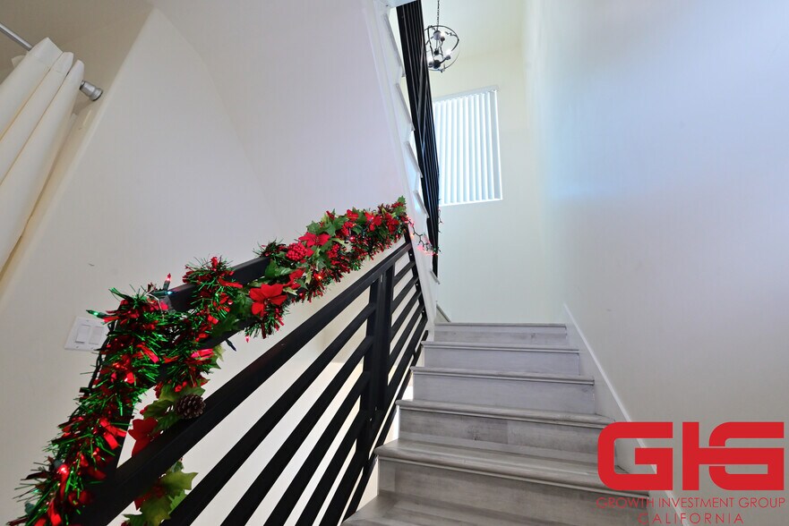 More Photos Of 4704 Florence Ave, Bell Apartments For Sale