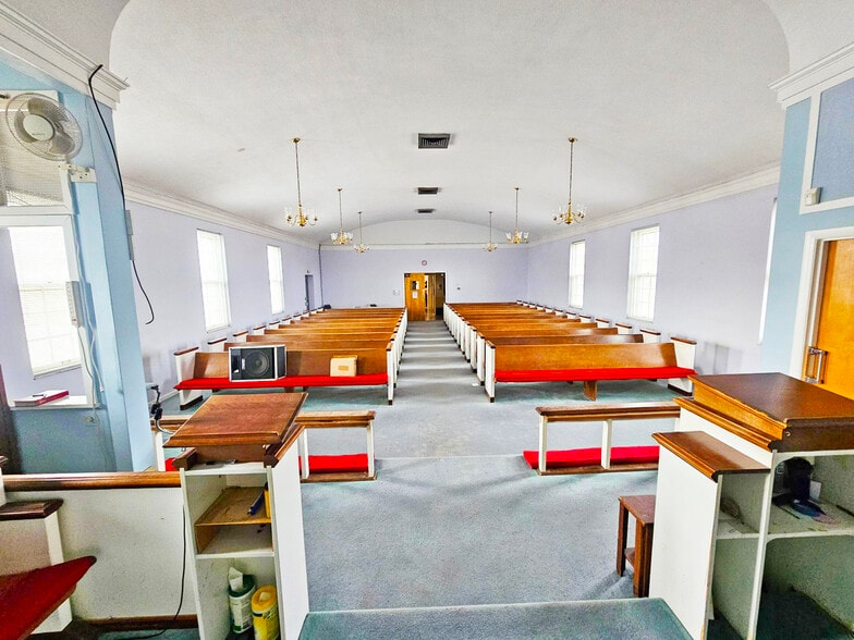 More Photos Of 10771 Trask Dr, Saint Louis Religious Facility For Sale