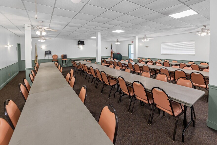 More Photos Of 200 Arlington Dr, Granite City Golf Course Driving Range For Sale