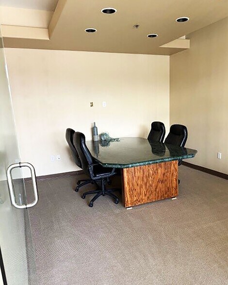 More Photos Of 77980 Wildcat Dr, Palm Desert Warehouse For Lease