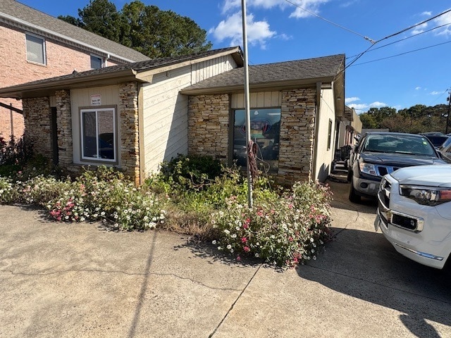 Primary Photo Of 9745 Main St, Woodstock Office For Sale