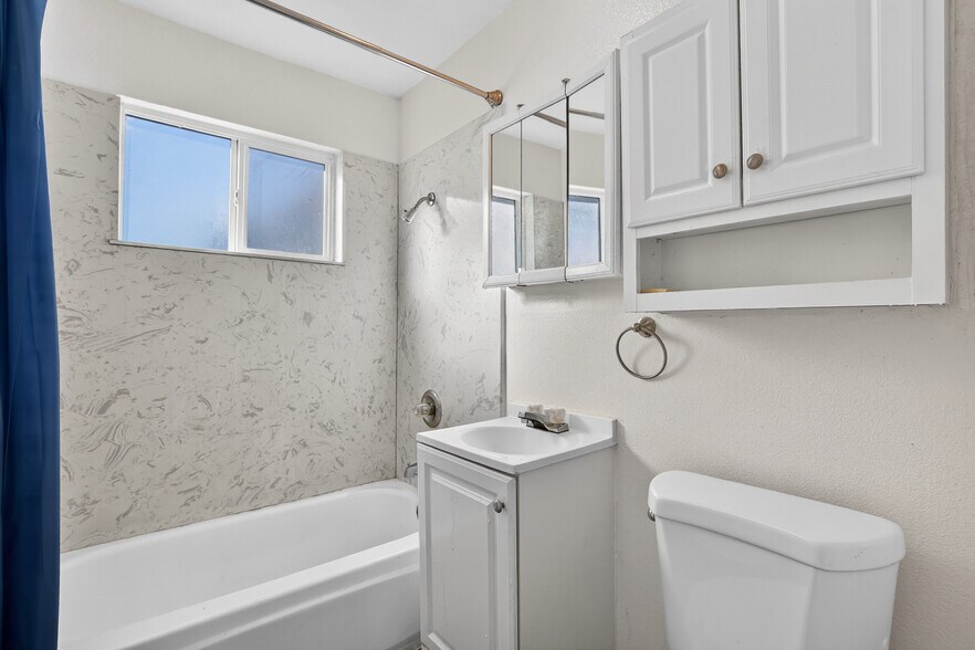 More Photos Of 3441-3445 Altos Ave, Sacramento Apartments For Sale