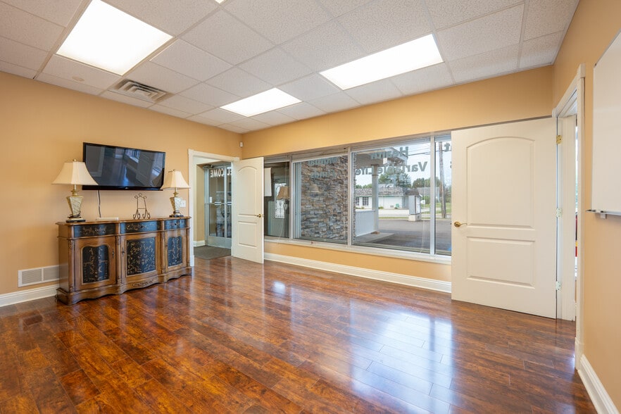 More Photos Of 2840 Ligonier St, Latrobe Office For Sale