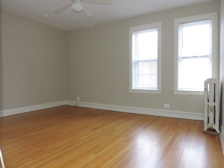 More Photos Of 940 Judson Ave, Evanston Apartments For Sale