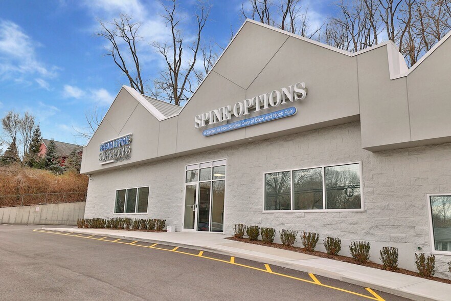 More Photos Of 10 Waldron Ave, Nyack Storefront For Lease